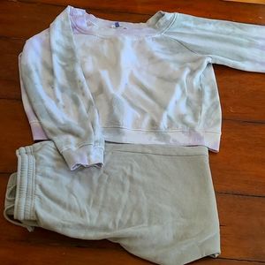 Yarn & Spa Lounge wear - size Large sweat shirt and sweat pants.